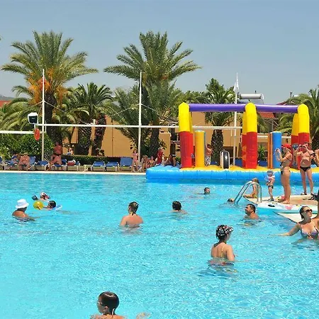 Курортный комплекс Pirate's Club Текирова