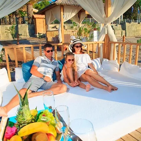 Курортный комплекс Pirate's Club Текирова